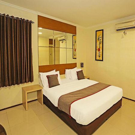 Super Oyo Townhouse Oak Hotel Fiducia เซอร์ปง ภายนอก รูปภาพ