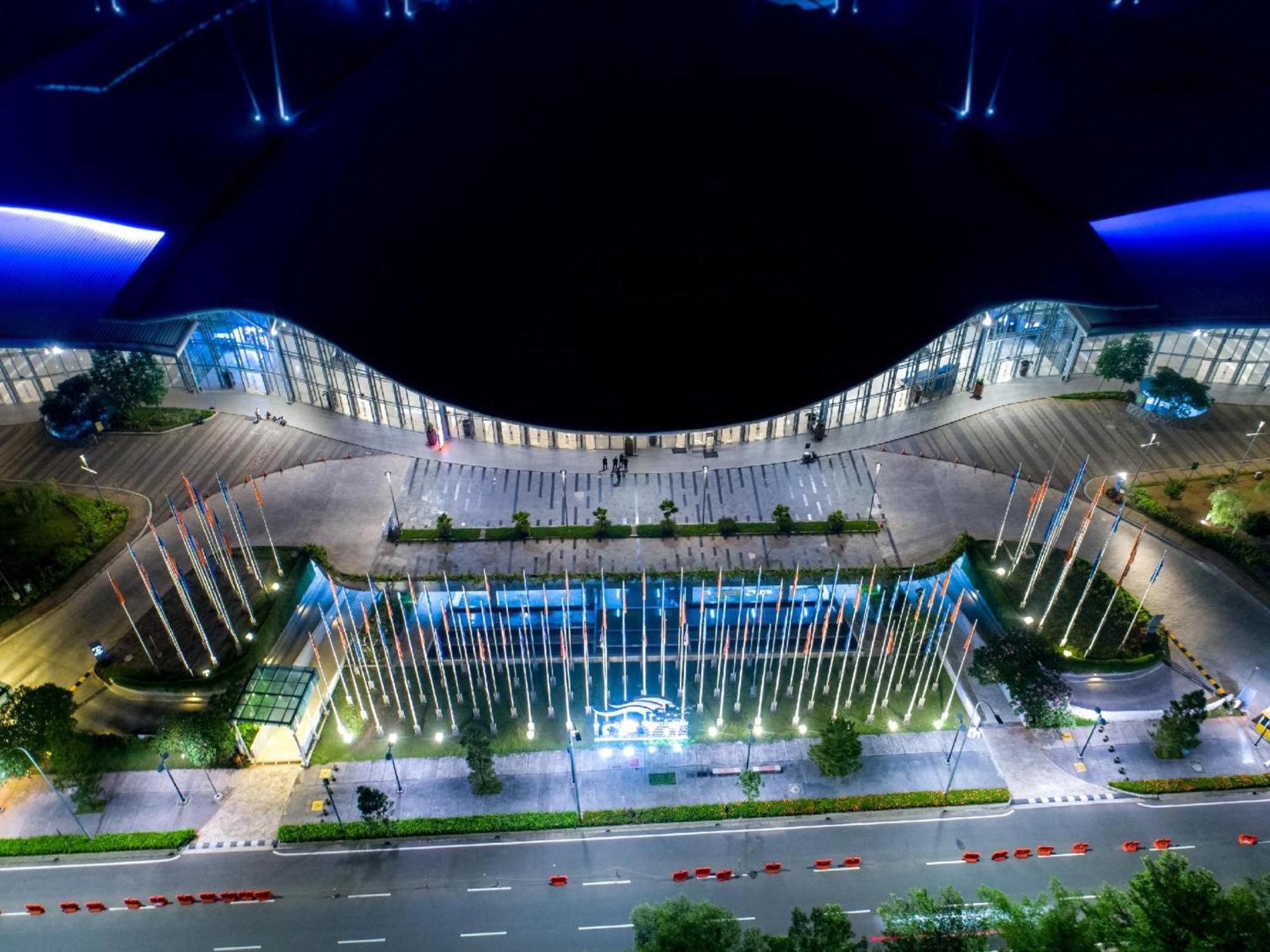 Super Oyo Townhouse Oak Hotel Fiducia เซอร์ปง ภายนอก รูปภาพ